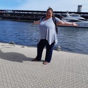 Meet your Posher, Caroline